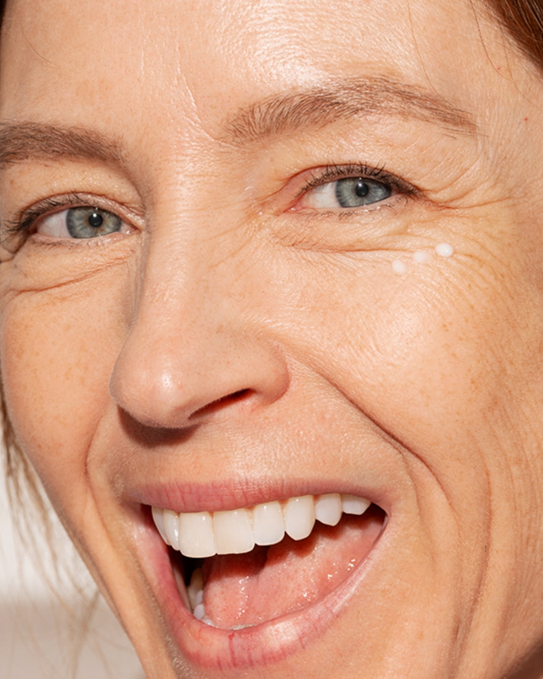 1.2 densitium contour des yeux 1020317 svr contour des yeux anti cerne et relachement paupieres 160f7159 04dc 4d60 9df2 6619bc4da9a1 (1)